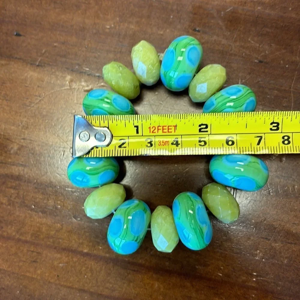 Beaded bracelet turquoise and green stretchy band
